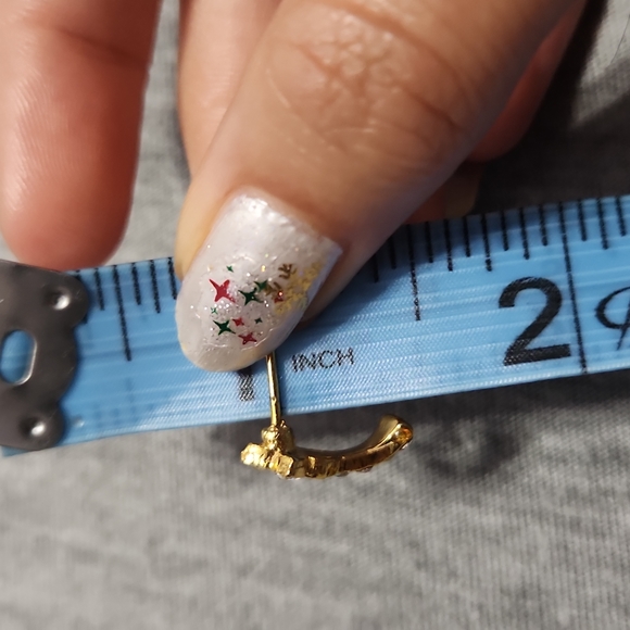 Indian Handmade Gold Tone & Faux Diamond Rhinestone Flower Cross Stud Earrings - Picture 4 of 4